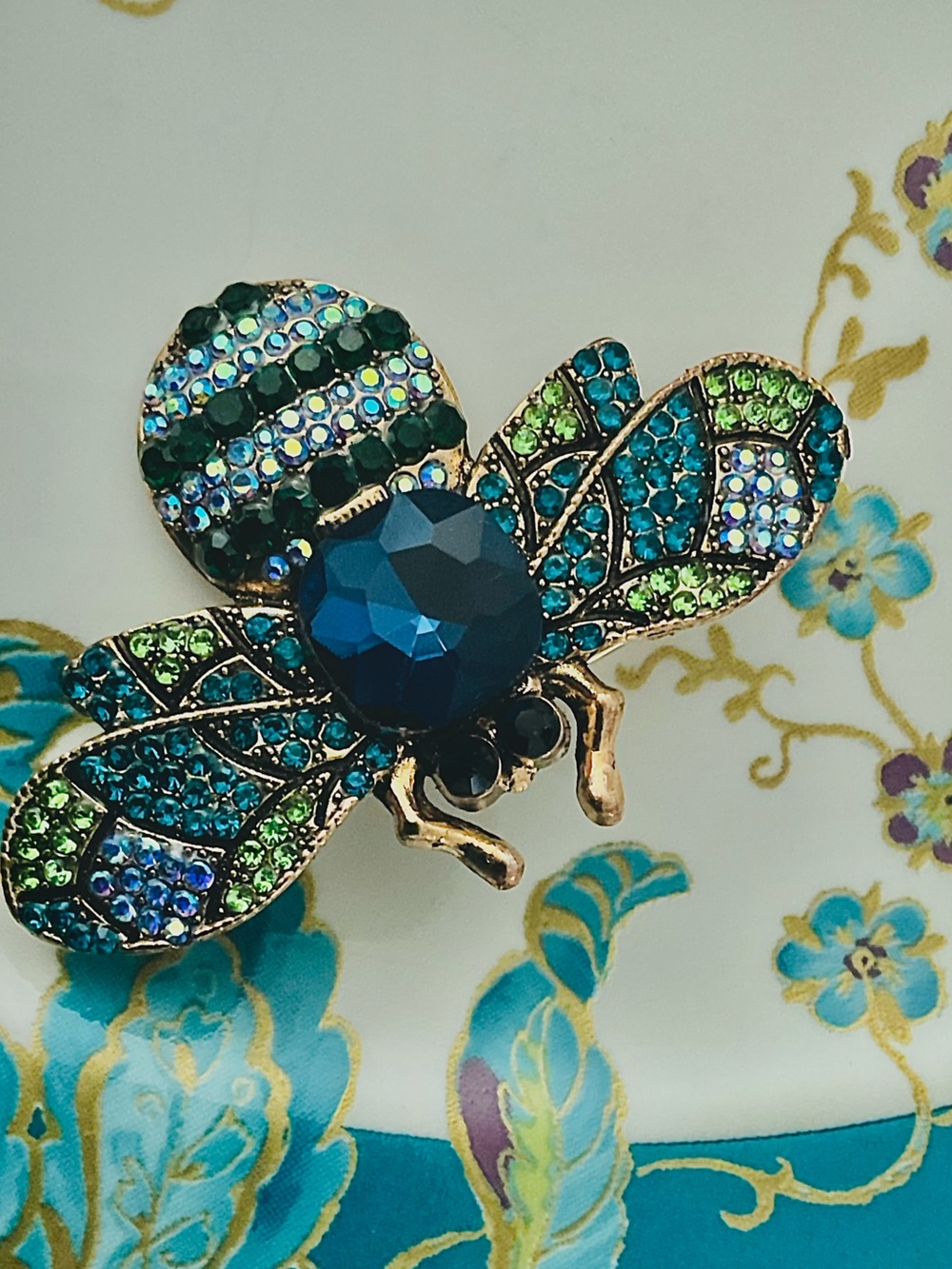 NWT Bee Brooch Rhinestones Spring Wings Bee Pin Insect Nature Bumblebee